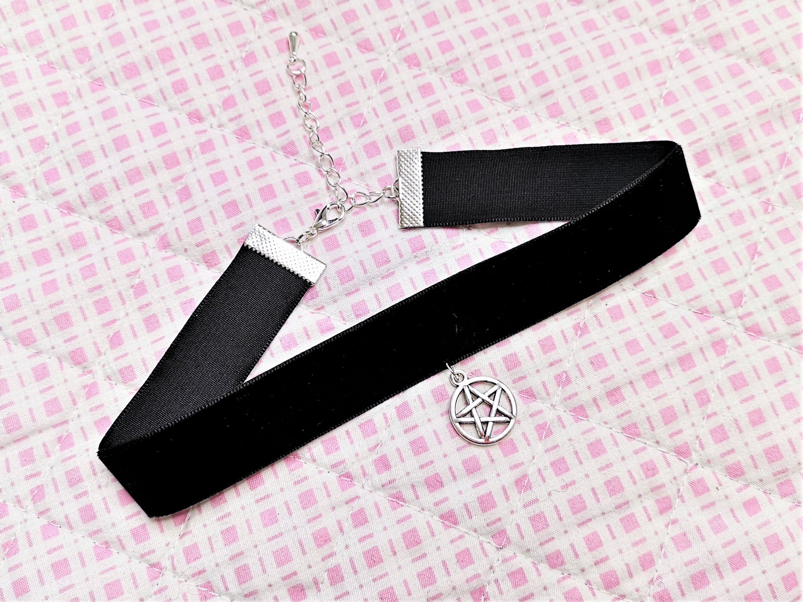 Black and pink best sale choker